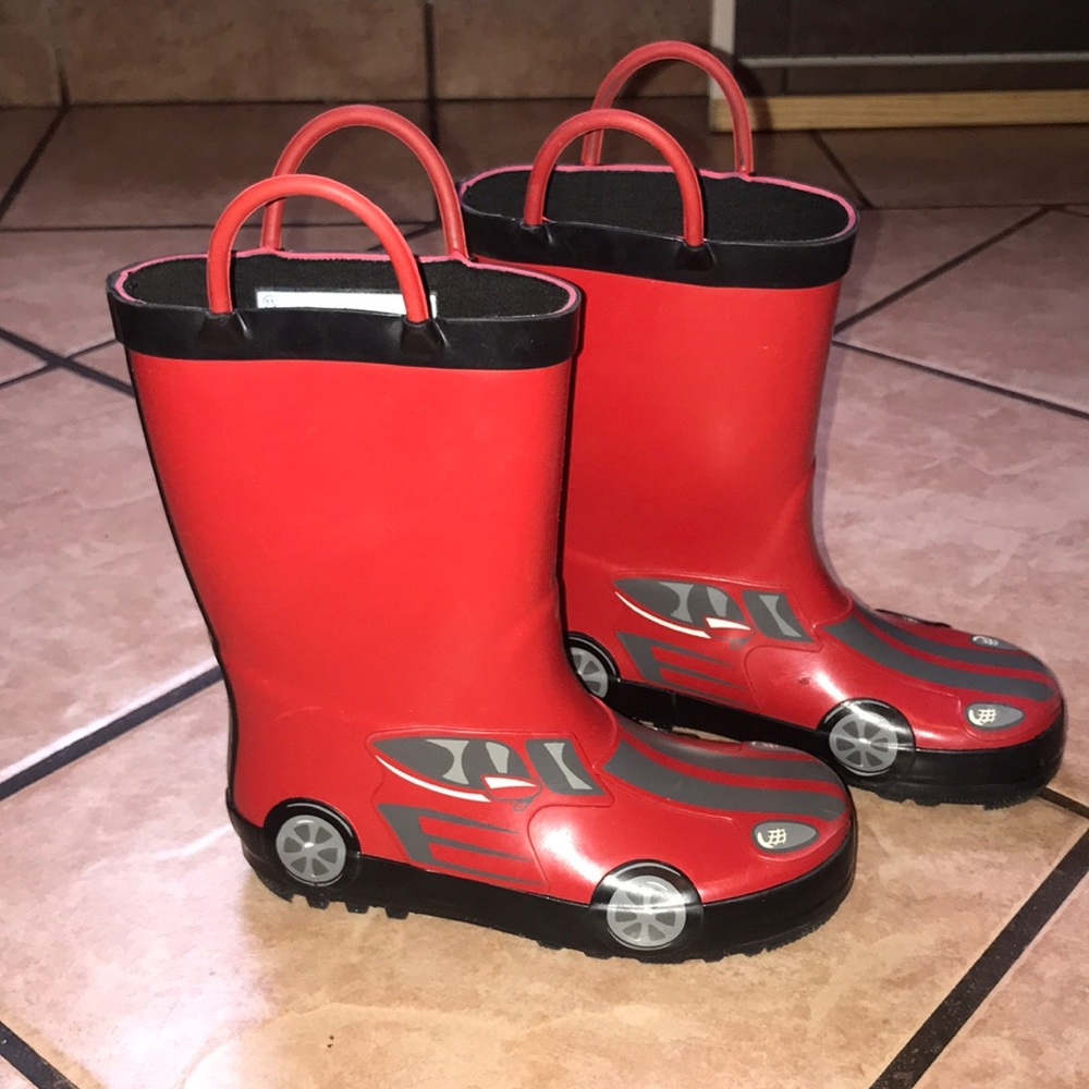 Boys rain boots